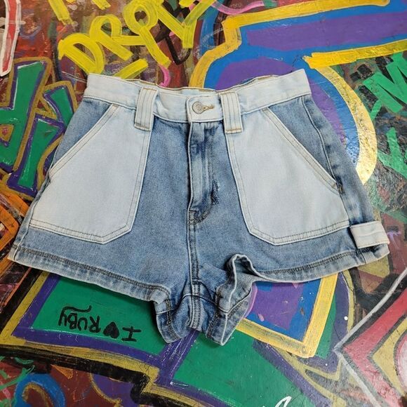 Chic PacSun woman's two-tone denim high-waisted shorts size 25 made in Vietnam - Picture 1 of 11